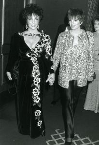 Elizabeth Taylor, Liza Minelli 1988 NY.jpg
